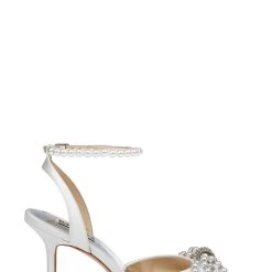 Badgley Mischka Faint Stiletto Heel With Pearl Bow -Badgley Mischka shop FAINT MP6741 WHTSAT 2 99694.1670620535