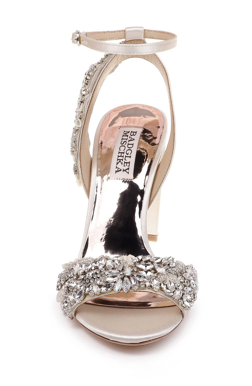 Badgley Mischka Libby Crystal Embellished Evening Shoe 6 Badgley Mischka Libby Crystal Embellished Evening Shoe - Image 4