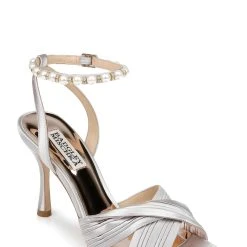 Badgley Mischka Tawny Twist Front Sandal