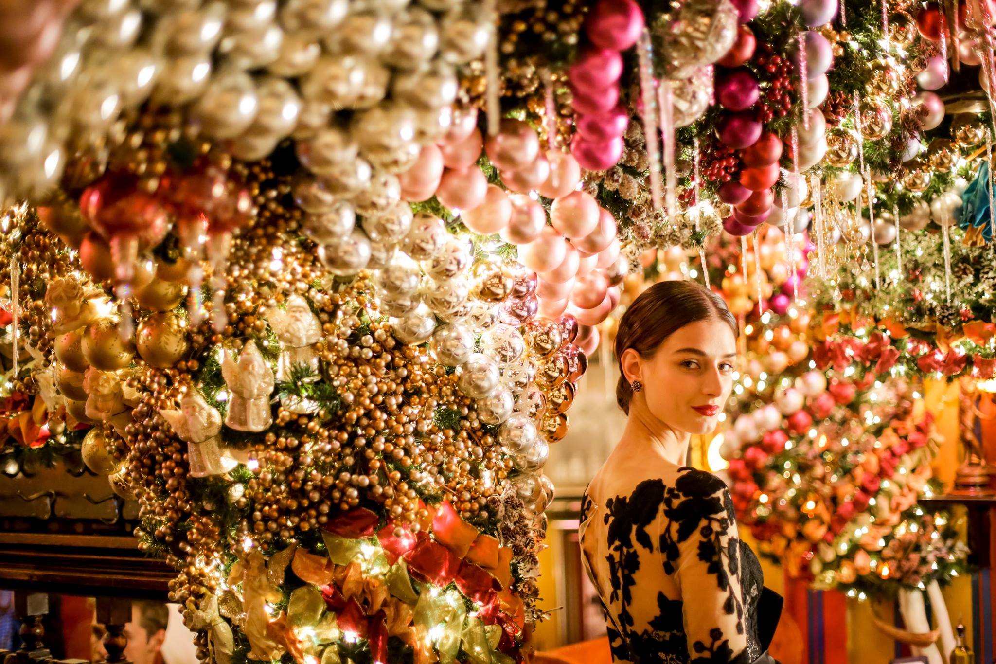 Badgley Mischka shop -Badgley Mischka shop 45623687 10156743377519137 7079407195430846464 n